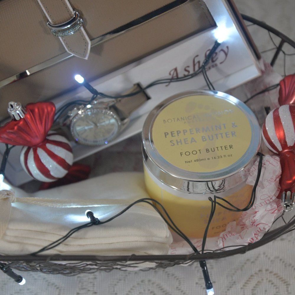 Christmas Gift Basket Wallet/ Matching Watch, Peppermint, lights napkins butter